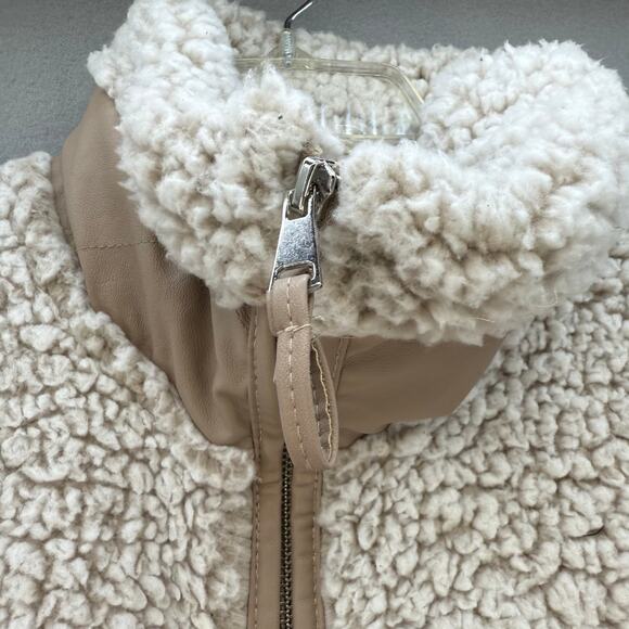 Abercrombie & Fitch Sherpa Vest Women's M Soft A&F Collection Tan Beige Cozy NWT - Picture 3 of 12